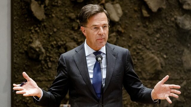 Over de sms-gate van Rutte: 'Kamer lijkt soms controle over zichzelf kwijt'