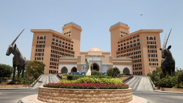 Secretaris-generaal KNVB: hotel in Qatar waar Oranje logeert heeft goede arbeidsvoorwaarden