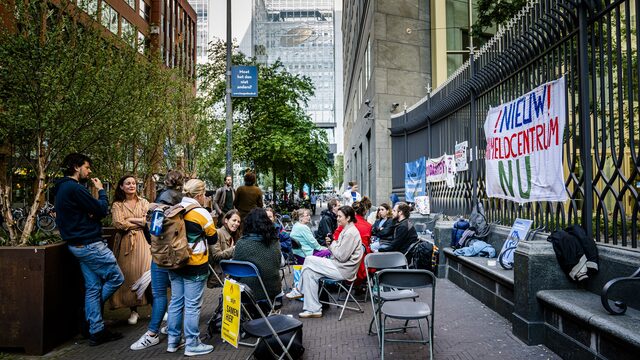 Klapstoelenprotest tegen situatie in Ter Apel: 'Er is een grens overschreden'