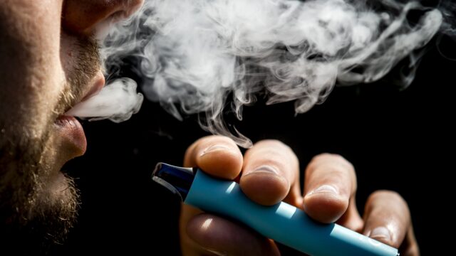 Vape-voorman: 'e-sigaret is geen opstapje naar roken'