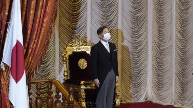 Japanse keizer woont begrafenis Elizabeth bij en dat is uitzonderlijk: 'Gaat zelfs niet naar uitvaart familie'
