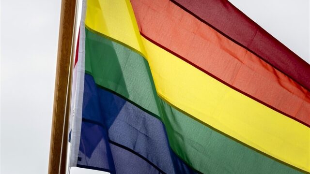 Stand.nl: 'Coming-Outdag is helaas nog altijd nodig'