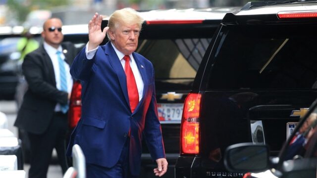 Podcast De Dag: Donald Trump en de vijf onderzoeken