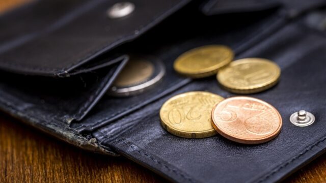 Stand.nl: '65-plussers met geldzorgen moeten geholpen worden'