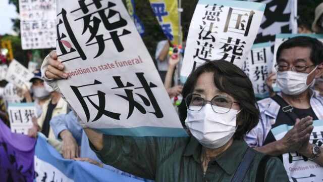 Waarom Japanse politici hechte banden hebben met sektes