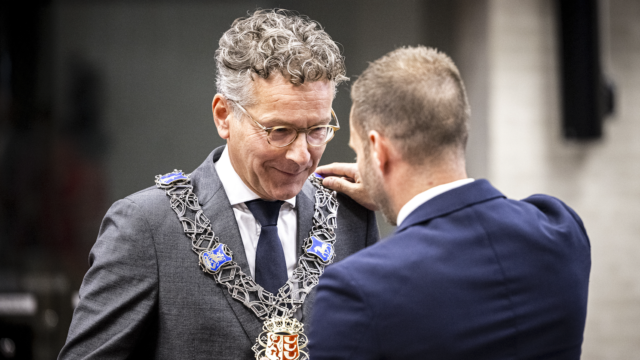 Jeroen Dijsselbloem: van 'strenge' minister van Financiën naar fietsende burgemeester van Eindhoven