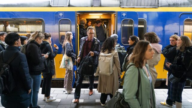 Zit je ook vaak opgepropt in de trein? Zo wil de NS het oplossen