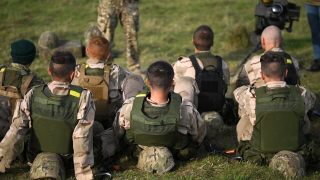 Nederland traint Oekraïense soldaten in Engeland: hoe gaat het met de training?