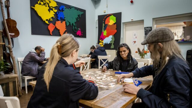 'Zorgelijk dat weinig gemeentes zich extra inspannen voor burger in de kou'