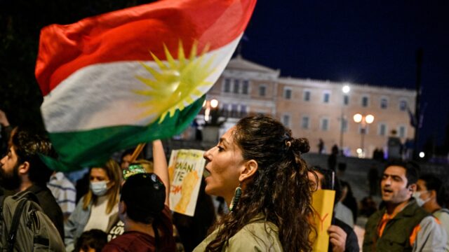 Protesten in Iran: 'Stilzwijgen is medeplichtig zijn, laat jezelf horen!'