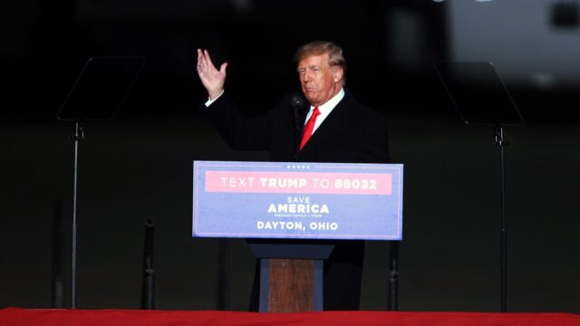 Donald Trump en zijn MAGA-marionetten