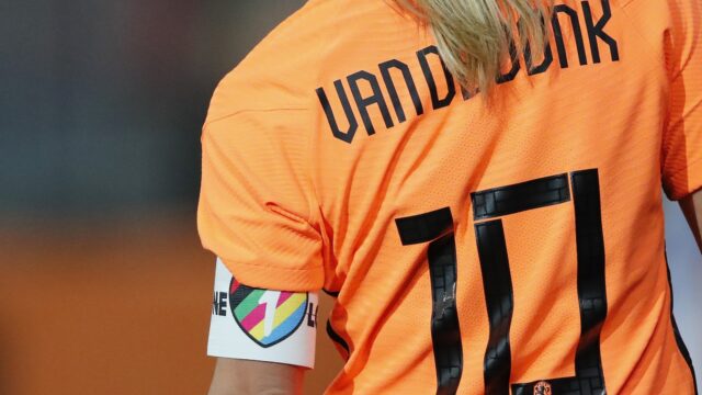 KNVB komt met nieuwe OneLove-actie: niet zeker dat alle aanvoerders meedoen
