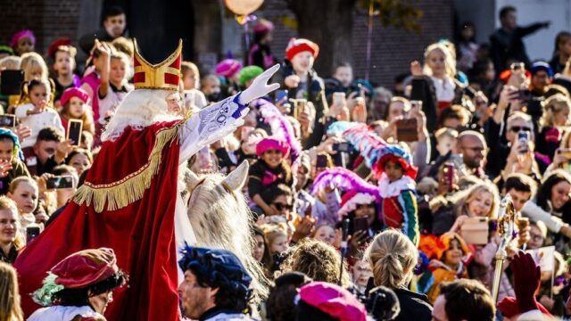 Volendam over op roetveegpieten. 'Als man van kleur was ik een soort schietschijf'
