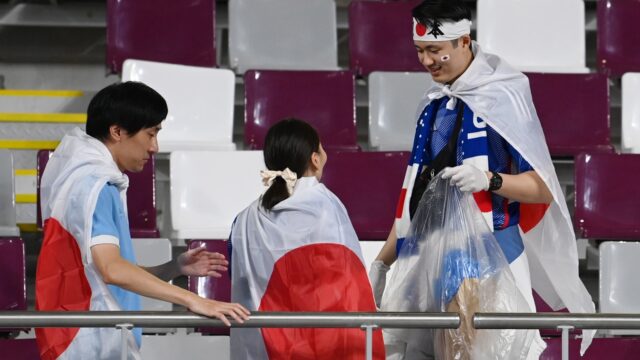 Wees zoals Japanse voetbalsupporters: ruim jouw troep op