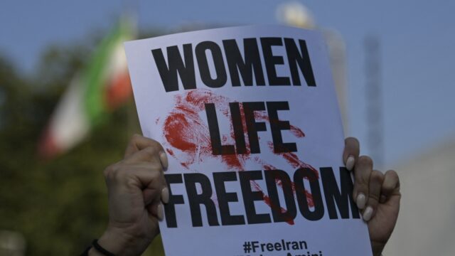 Ingezonden brief fractievoorzitters om meer steun Iran is 'belangrijk statement'