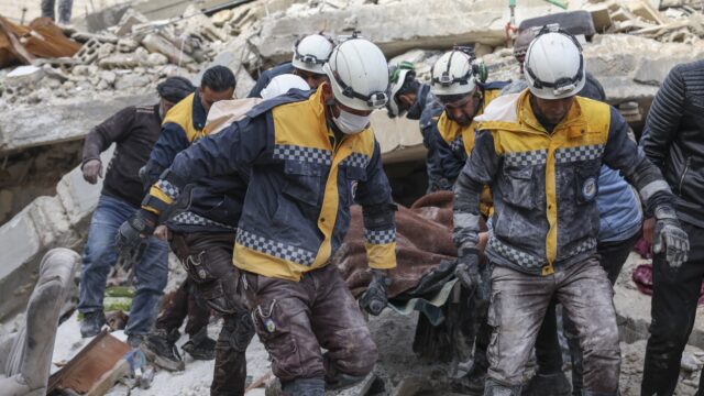 Waarom noodhulp geven aan Syrië zo complex is