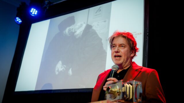 Eddy van Wessel wint voor de vierde keer Zilveren Camera met fotoserie over oorlog in Oekraïne