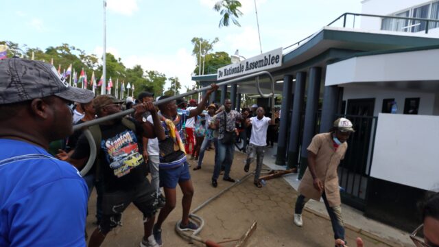 Suriname komt weer bij na flinke rellen