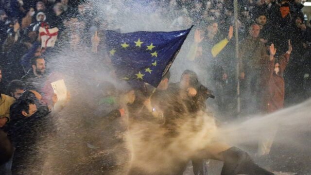 'Georgische regering laat ware, pro-Russische aard zien'