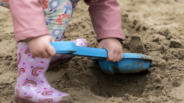 Stand.nl: 'Kinderen moeten van het scherm af en naar buiten'