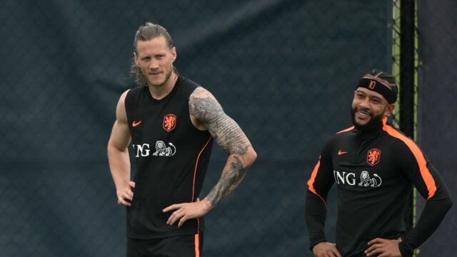 Depay en Weghorst ontbreken in eerste Oranje-selectie Xavi: 'Het voelt als een opluchting'