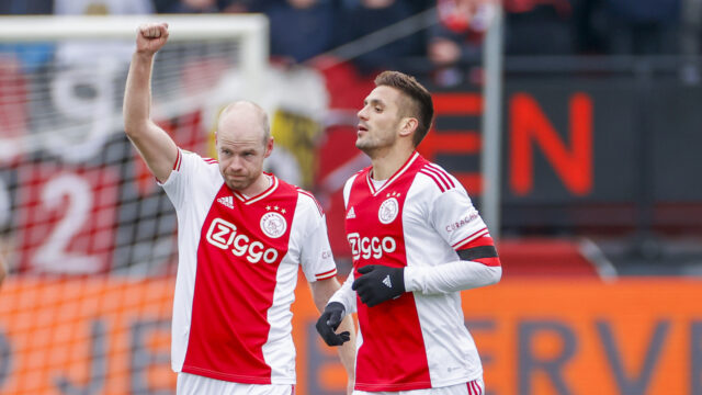 Ajax wint na lange tijd weer, al ging het niet gemakkelijk
