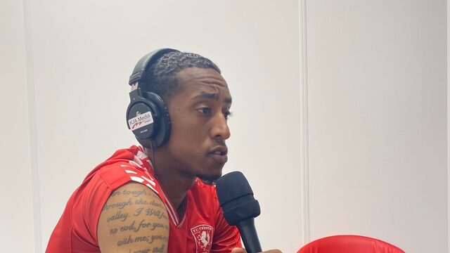 FC Twente-speler Joshua Brenet: 'Ik bid ook voor de tegenstander'
