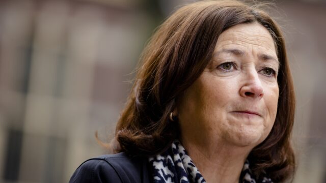 FNV-vicevoorzitter Kitty Jong boos op minister Helder: 'Ze komt haar afspraken niet na'