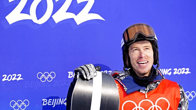 Snowboardlegende White houdt zicht op afscheid in stijl: 'Ik geniet van elk moment'