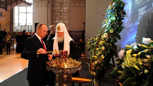 Hoe de Russische kerk op de schoot van Poetin ging zitten