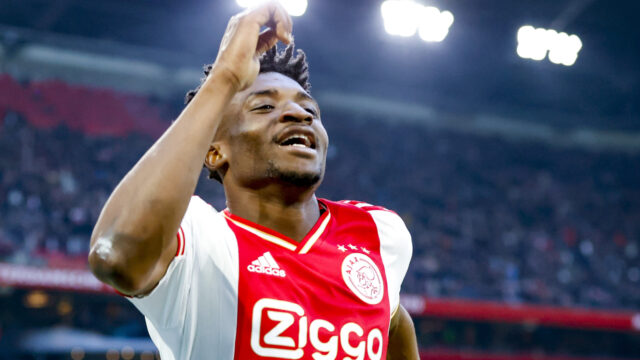 Ajax verslaat NEC in matig duel