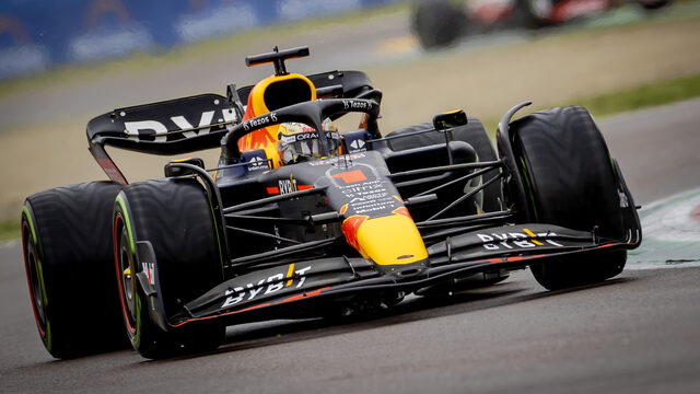 Max Verstappen wint in hol van de leeuw, Leclerc na spin teruggevallen