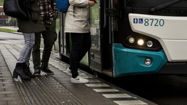 OV kost provincie Friesland handenvol geld: 'Den Haag moet bijspringen'