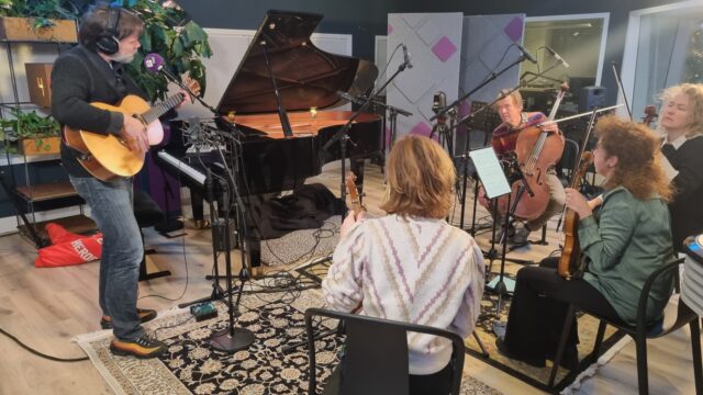 Singer-songwriter Rufus Wainwright toert samen met Amsterdam Sinfonietta door Nederland