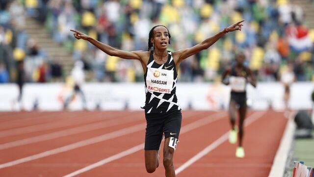 Ontketende Hassan loopt in Hengelo wereldrecord op 10.000 meter