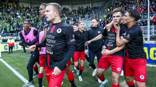 Excelsior promoveert naar eredivisie na zinderende play-off inclusief strafschoppenserie
