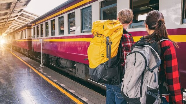 Schoolreis naar het buitenland: ga met de trein, niet met het vliegtuig