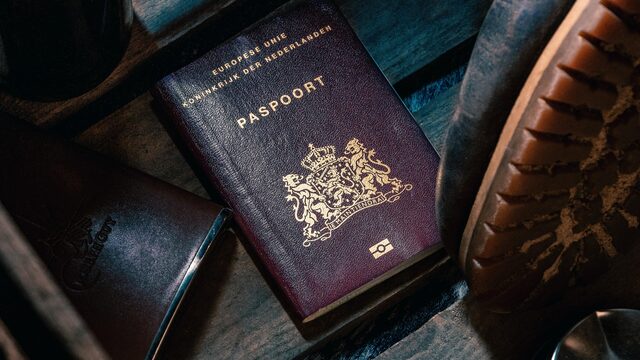 Alledaagse Vragen - Maakt de overheid winst op mijn paspoort?