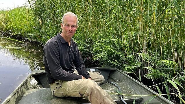 Wouter is een van de weinige rietsnijders die Nederland nog telt: 'Het is 6 dagen in de week knallen'