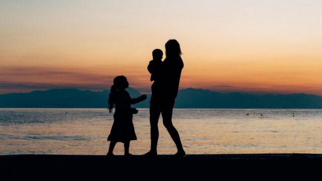 Adoptieouders aan Tweede Kamer: het moet mogelijk blijven om kinderen uit de VS te adopteren