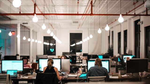 Stand.nl: 'We moeten meer uren gaan werken'