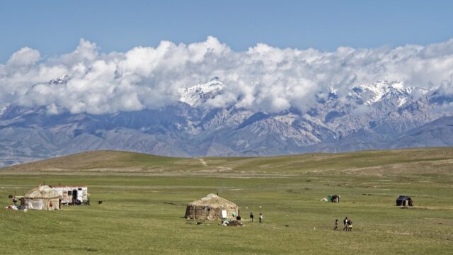 Ingeklemd tussen China en Rusland: de geopolitieke rol van Kirgizië en Tajikistan is ingewikkeld