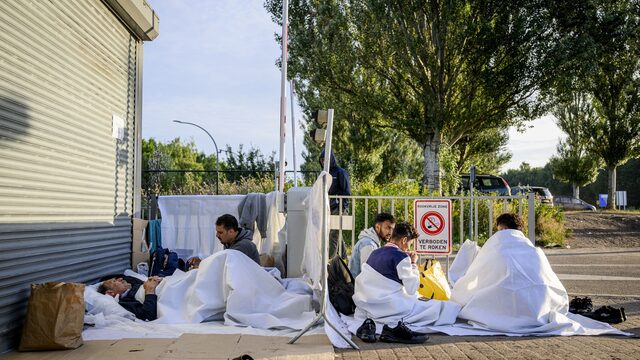 Voorzitter Bruls van Veiligheidsberaad: 'Het rijk moet de asielcrisis oplossen'