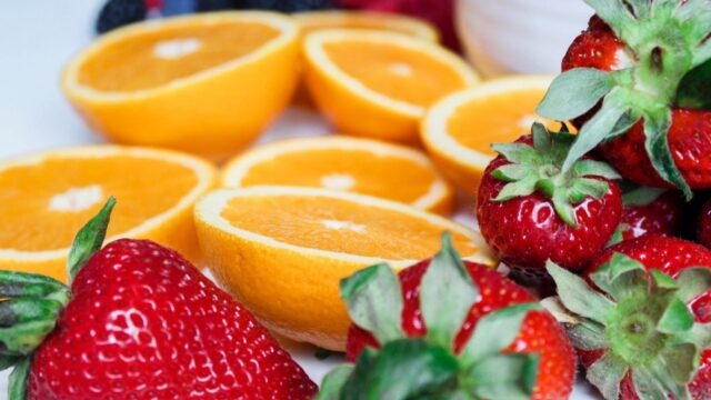 Alledaagse Vragen - Waar zitten de vitamines in het fruit?