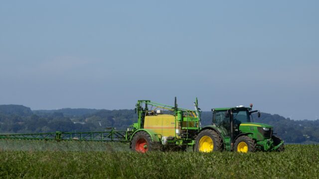 Onderzoekers vrezen tal van ziekten door bestrijdingsmiddelen bij boeren
