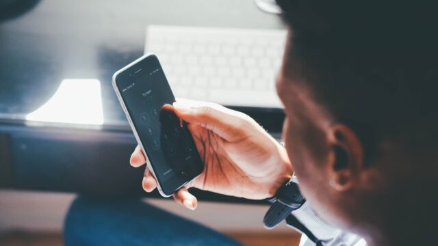 Schoolverlaters razendsnel opgeleid tot digitale marketeer: 'Heb nu veel zelfvertrouwen'