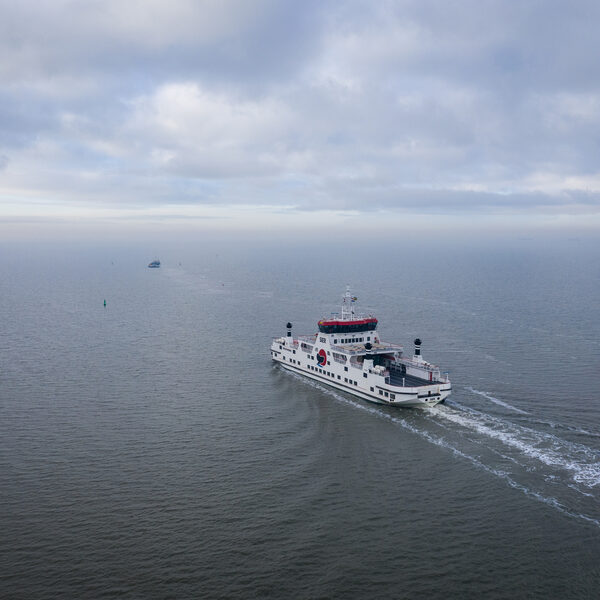 'Zandhonger' laat Waddenzee dichtslibben: hoe blijven de eilanden bereikbaar?