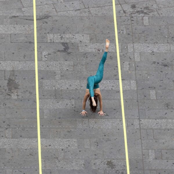 Vloggende bisschop: yoga en christendom gaan wél samen