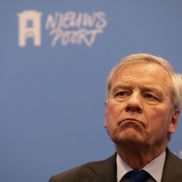 De Hoop Scheffer: 'We moeten Oekraïne blijven steunen; ze mogen echt niet verliezen'