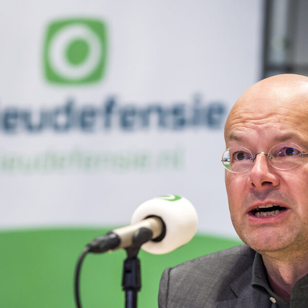 Milieudefensie stapt naar rechter als grote bedrijven niet met klimaatplan komen